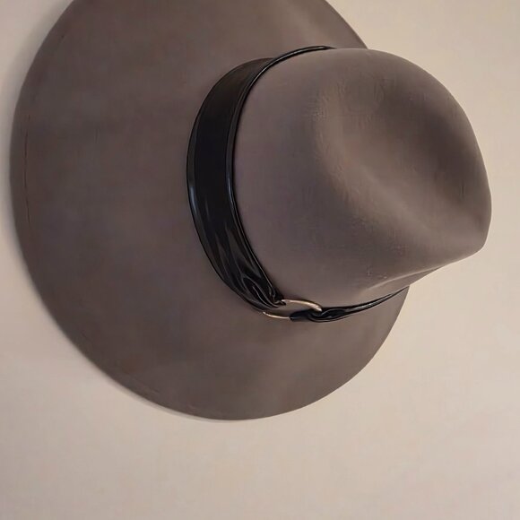 Hat - Picture 1 of 5